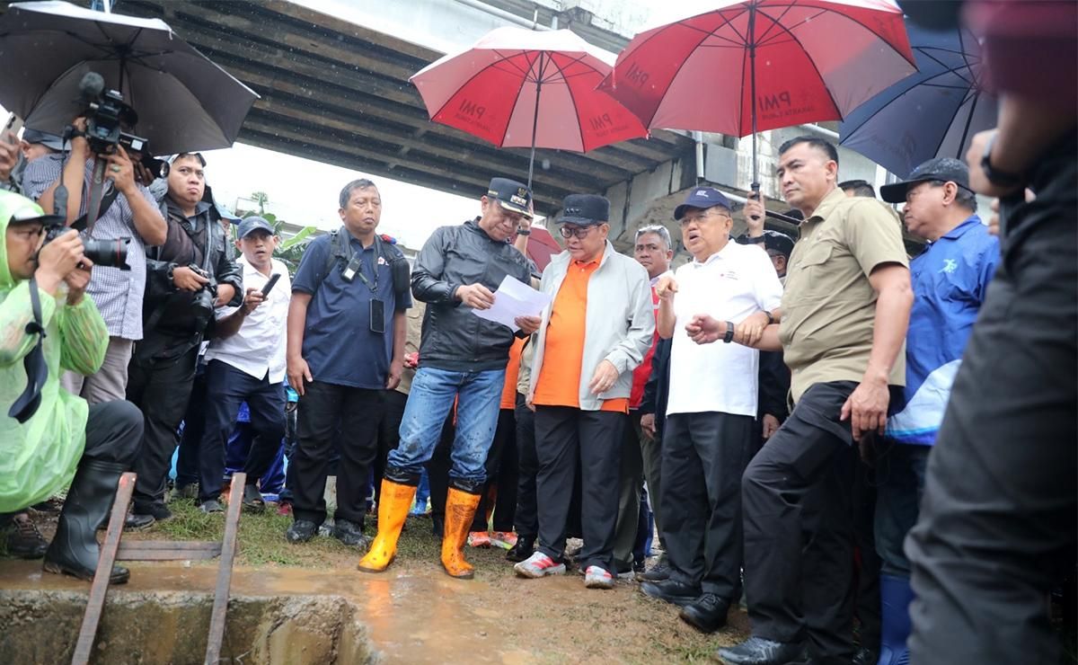 Demi Jakarta Bebas Banjir, Gubernur Pramono Anung Pimpin Gerakan Jaga Jakarta Bersih Bersama 171 Ribu Personel