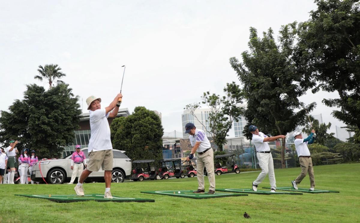 Main Golf Sambil Rawat Bumi, Emang Bisa? Wagub Rano Karno Ajak Warga Peduli Pulau Pari Lewat Turnamen Ini!