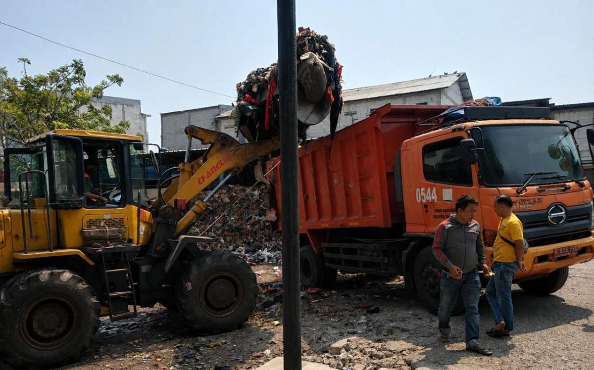 Gubernur Pramono Anung Pastikan Tumpukan Sampah di Rusun Waduk Pluit Bersih dalam Waktu 10 Hari