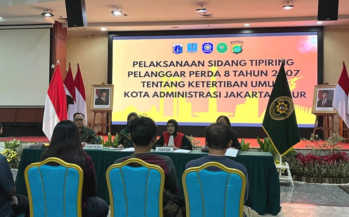 Demi Pulihkan Fungsi Trotoar dan Beri Efek Jera, 43 PKL di Jakarta Timur Jalani Sidang Tipiring