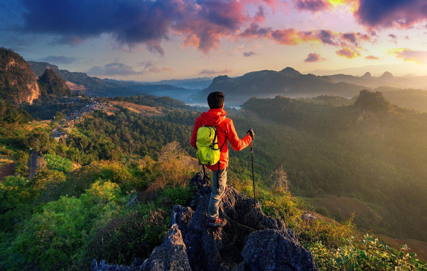 40 Caption Foto Tentang Gunung yang Singkat dan Aesthetic