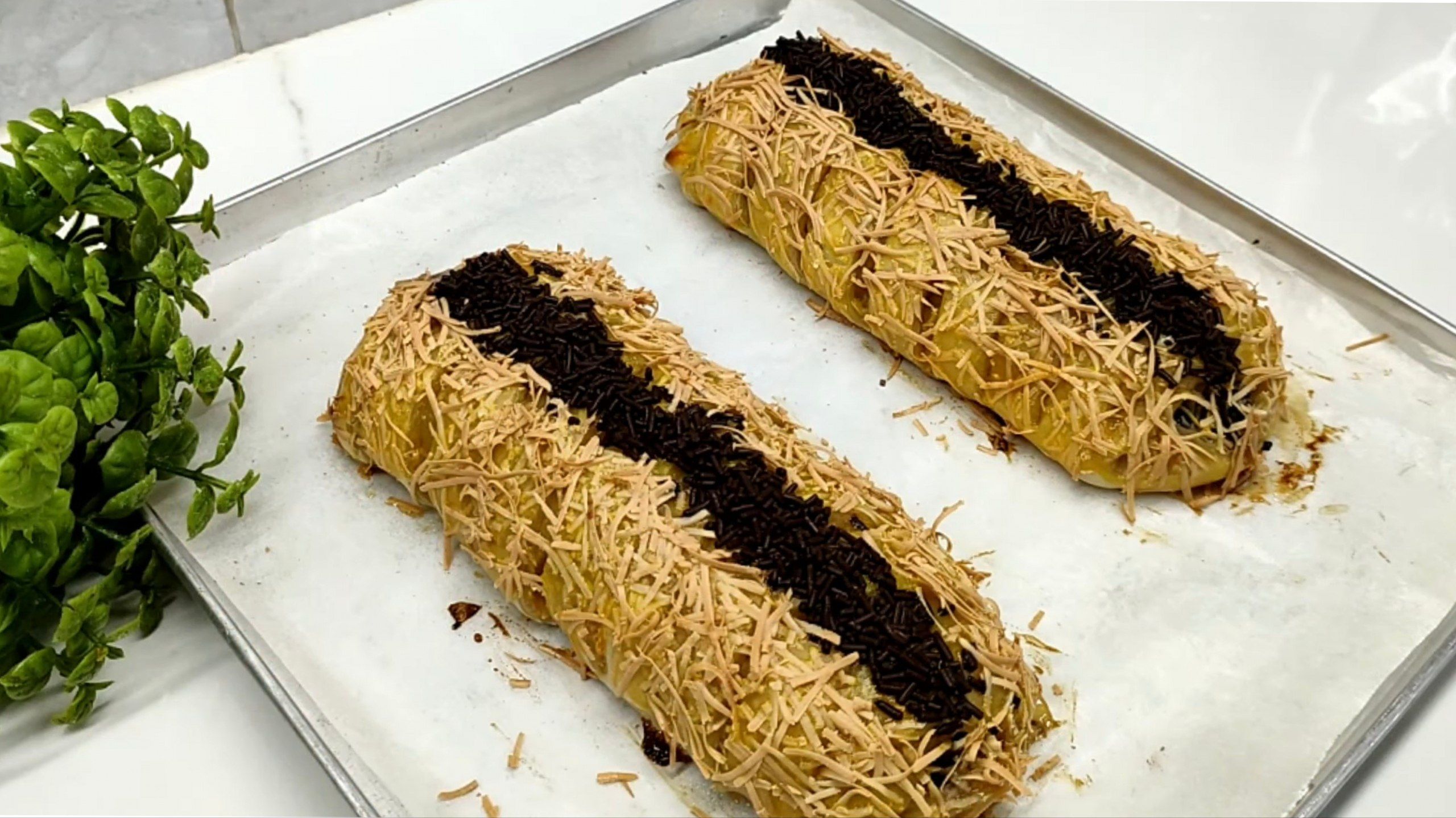 17 Ide Nama Usaha Strudel Pisang Cokelat Keju yang Unik dan Auto Cuan