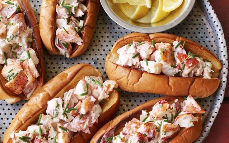 17 Ide Nama Usaha Roti Lobster Roll yang Unik, Kekinian, dan Bikin Brand Mudah Nempel