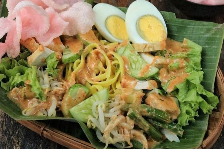 Resep Gado-gado Jakarta dengan Bumbu Kacang yang Lezat