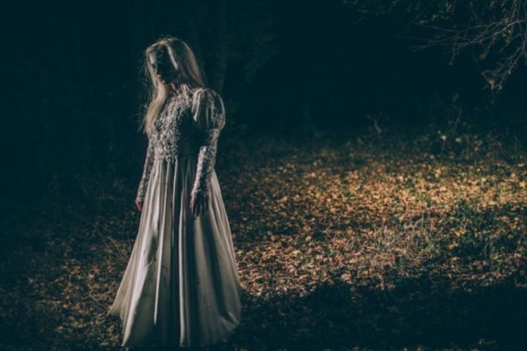6 Arti Mimpi Melihat Hantu Menurut Primbon Jawa, Pertanda Apa?
