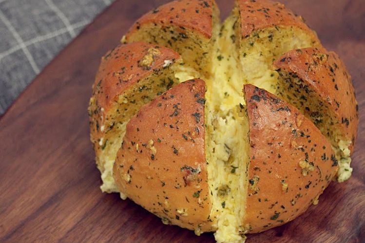 17 Ide Nama Usaha Garlic Cheese Bread yang Bikin Nongkrong Makin Estetik