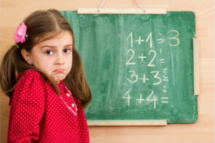 Arti Tanda Kurang Dari dan Kurang Lebih dalam Matematika Beserta Contohnya