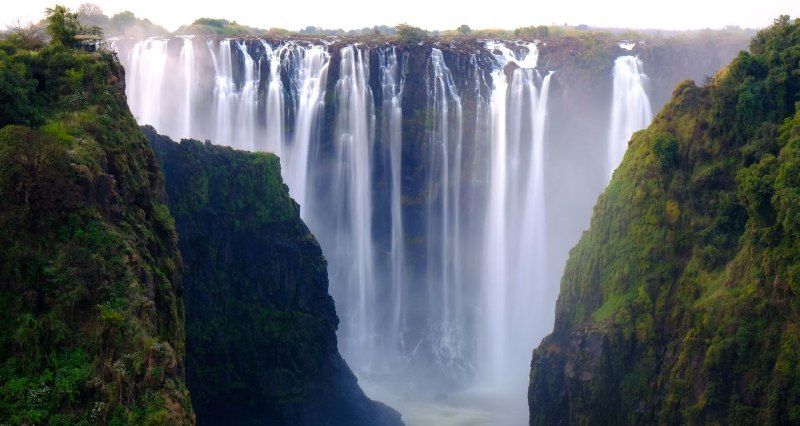 5 Mimpi Berada di Air Terjun Menurut Primbon Jawa, Pertanda Rezeki?