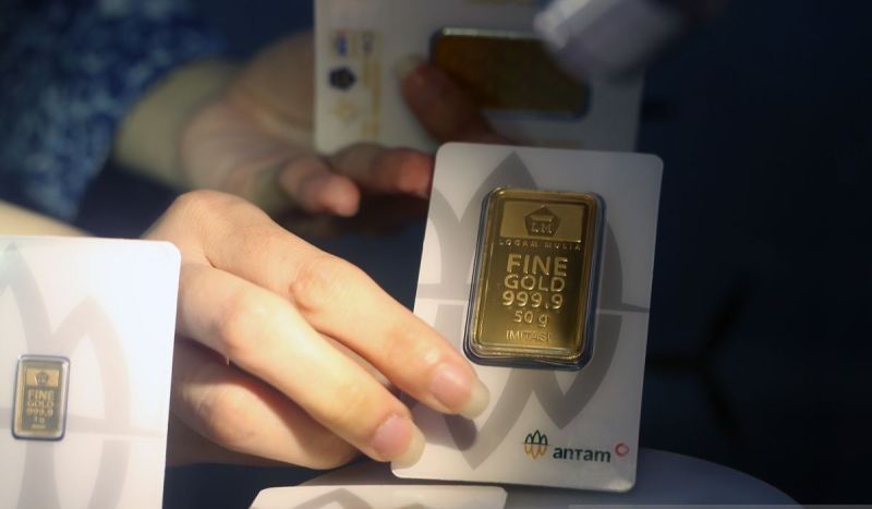 Harga Emas Antam di Hari Natal 2025 Turun Rp14.000 jadi Rp2,576 juta gram