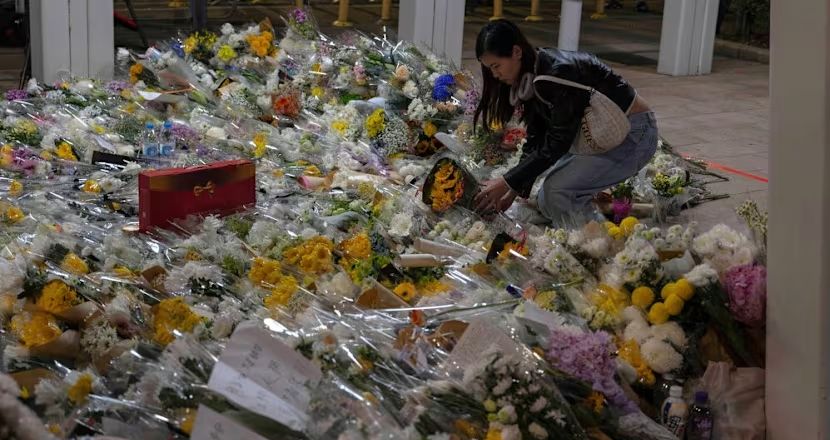 Ribuan Orang Berduka di Lokasi Kebakaran Mematikan Hong Kong, Ada 7 Korban dari Indonesia