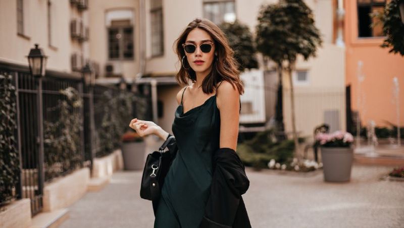 5 Zodiak Cewek yang Paling Feminin dan Disukai Banyak Orang, Kamu Termasuk?