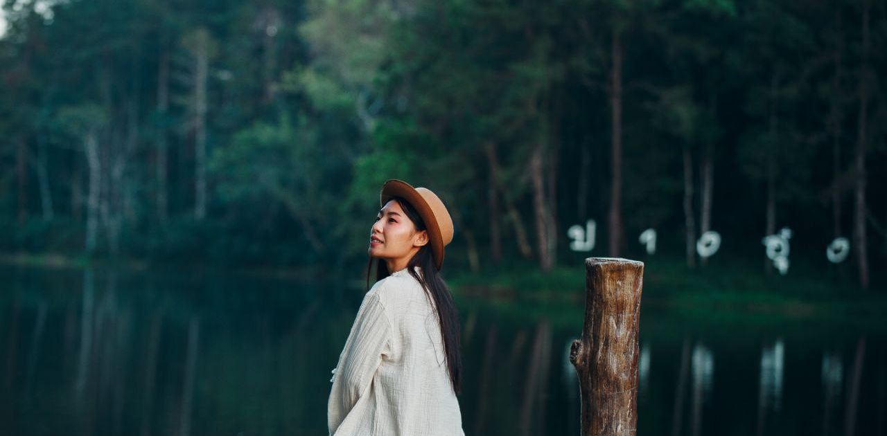 5 Zodiak Cewek yang Sering Bikin Orang Jatuh Hati Diam-diam