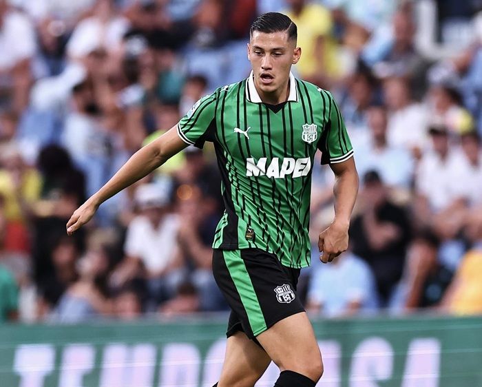Mampu Kantongi Pemain Udinese, Media Italia Puji Permainan Jay Idzes Bersama Sassuolo