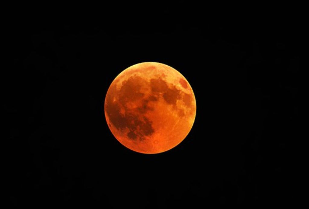5 Arti Mimpi Gerhana Bulan Menurut Primbon Jawa, Pertanda Apa?