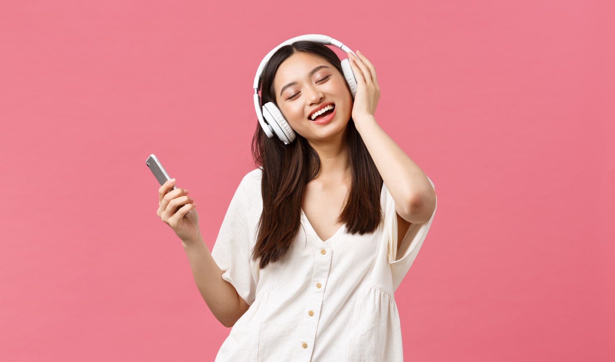 5 Zodiak yang Paling Suka Lagu DJ dan Musik Berisik