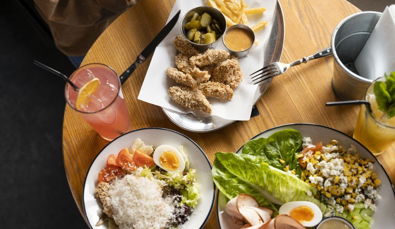 5 Etiket Mengambil Makanan di Hotel Saat Sarapan, Jangan Sampai Bikin Malu!