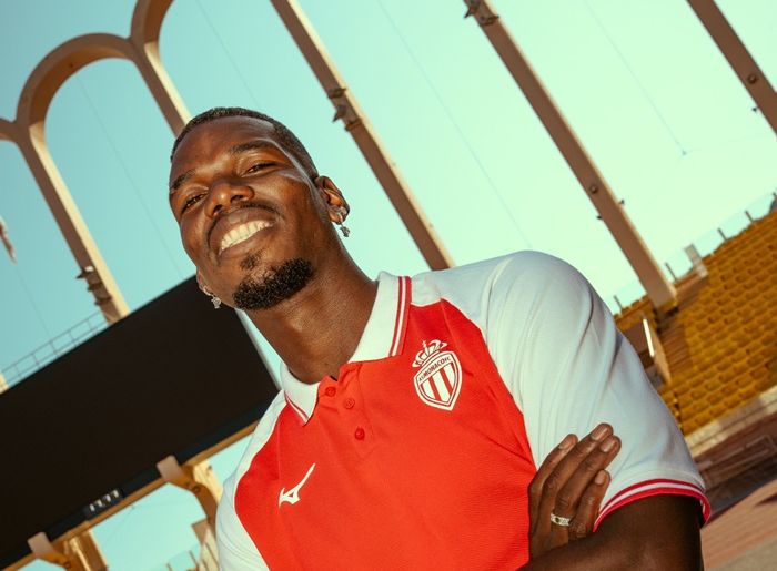 Kembali ke Sepak Bola, Paul Pogba Menangis saat Tanda Tangan Kontrak Bersama AS Monaco