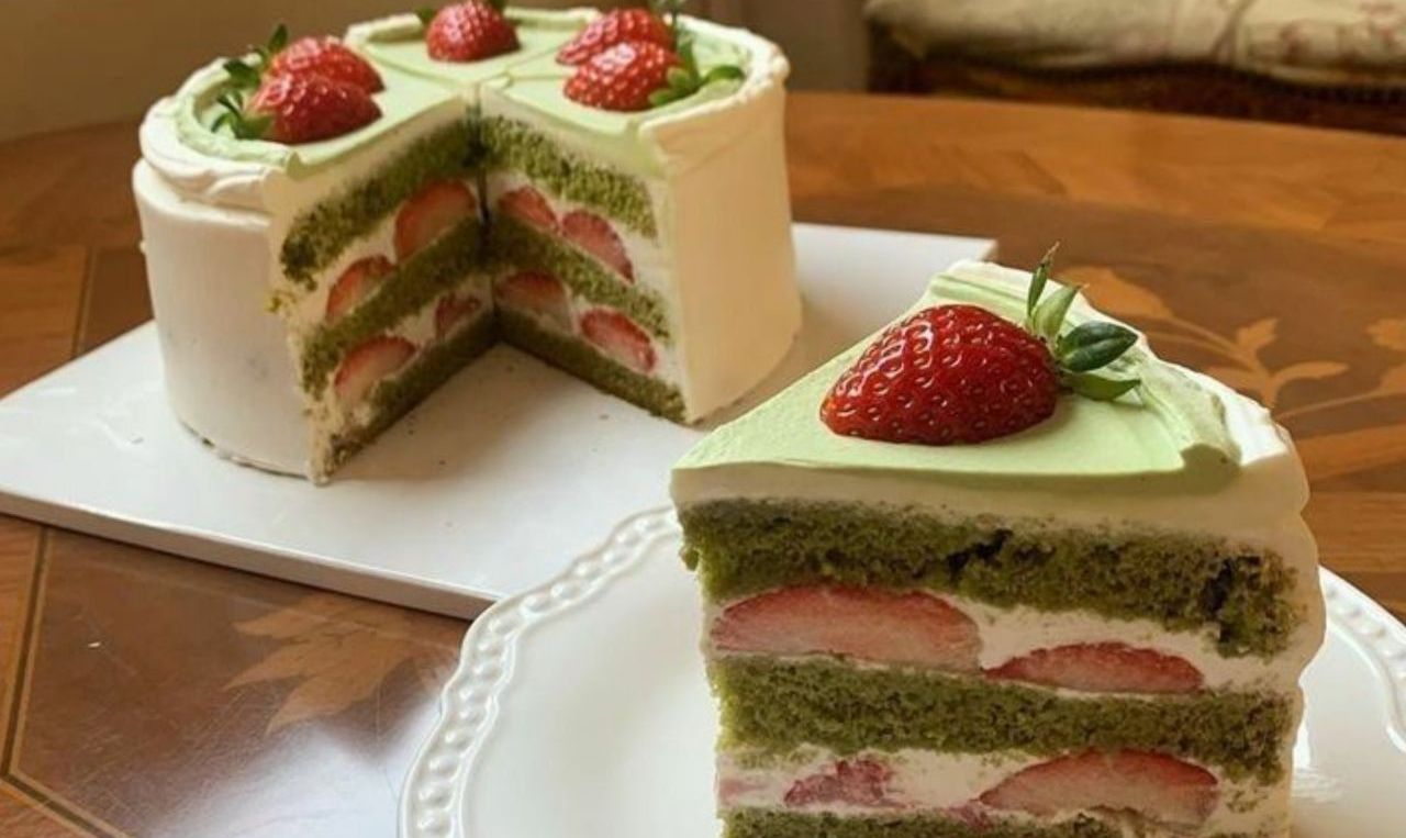 17 Ide Nama Usaha Matcha Strawberry Cake yang Manis, Kekinian, dan Estetik