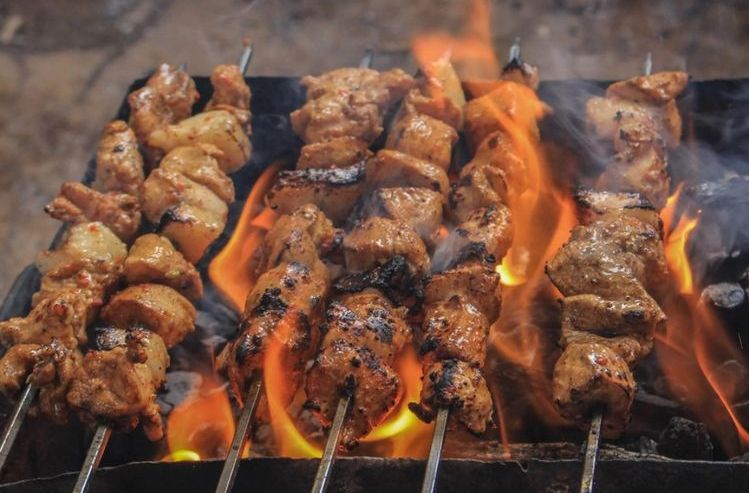 7 Puisi Singkat tentang Sate Daging Kurban yang Bikin Ngiler Pas Lebaran