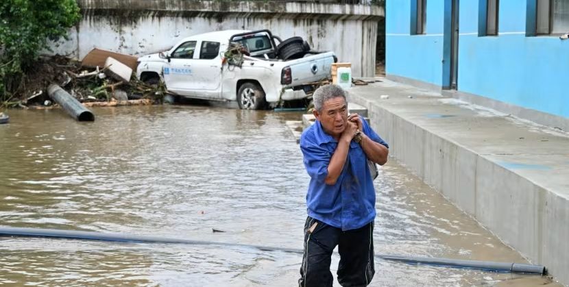 Banjir Mematikan Kembali Ancam Beijing, Warga Diminta Tetap di Rumah