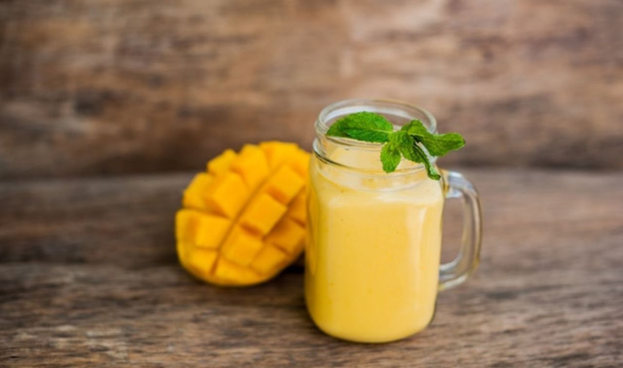 5 Jus Buah Alami untuk Menjaga Kesehatan Mata