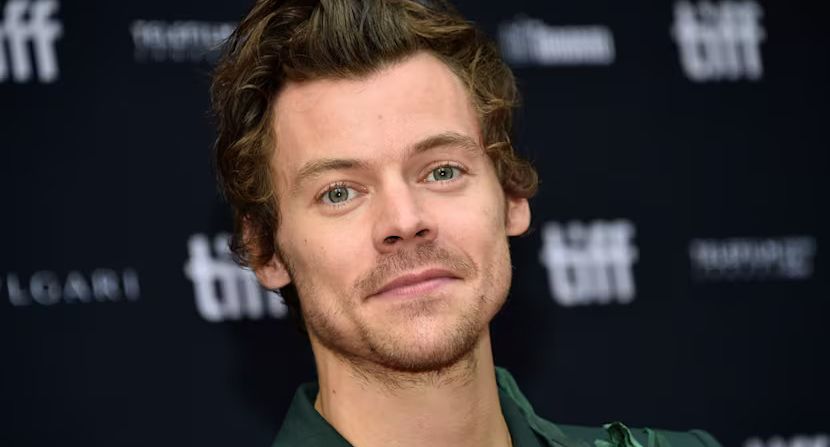 Keren! Harry Styles Sukses Tuntaskan Berlin Marathon di Bawah Tiga Jam