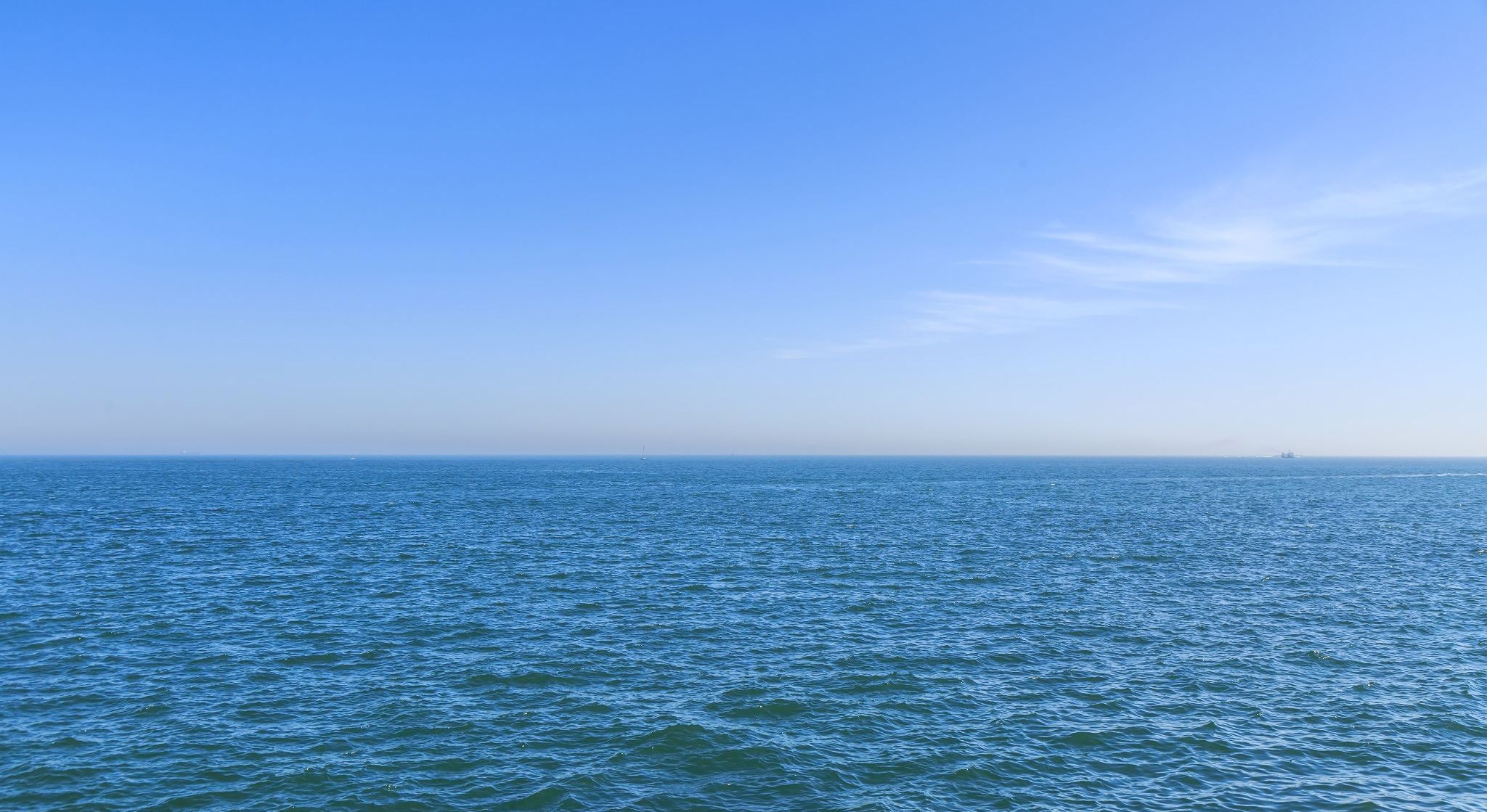 5 Arti Mimpi Berada di Tengah Laut Menurut Primbon Jawa, Pertanda Apa?