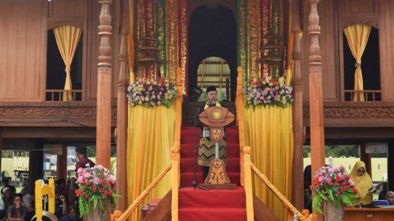 Gubernur Wahid Kukuhkan Istana Rokan Sebagai Rumah Budaya dan Benteng ...