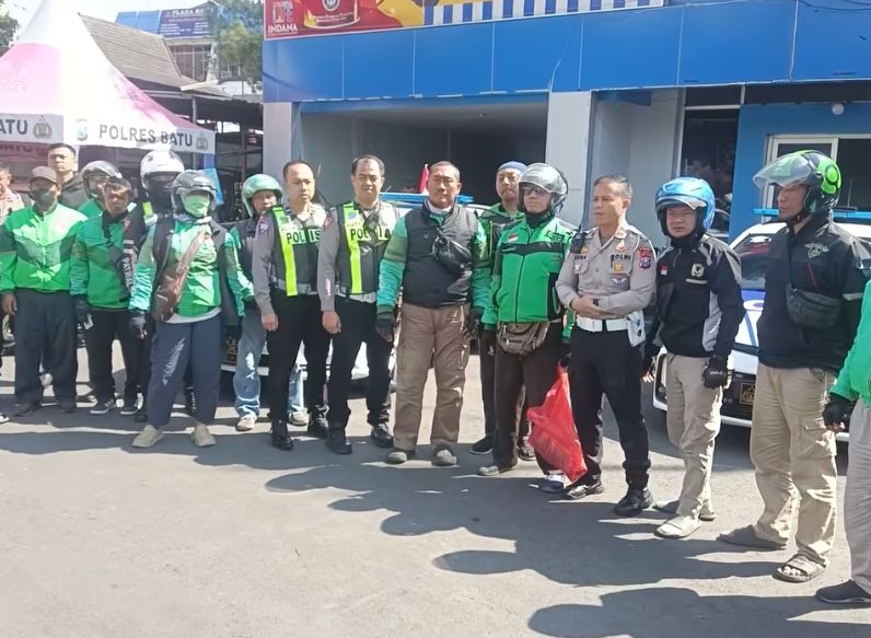 Ojol Batu Gelar Aksi Solidaritas & Doa untuk Affan yang Tewas Dilindas Rantis Brimob