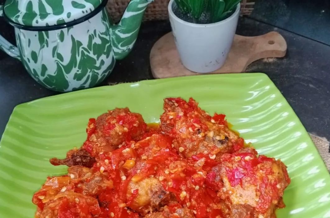 Resep Ayam Goreng Balado: Pedas Nikmat ala Masakan Minang