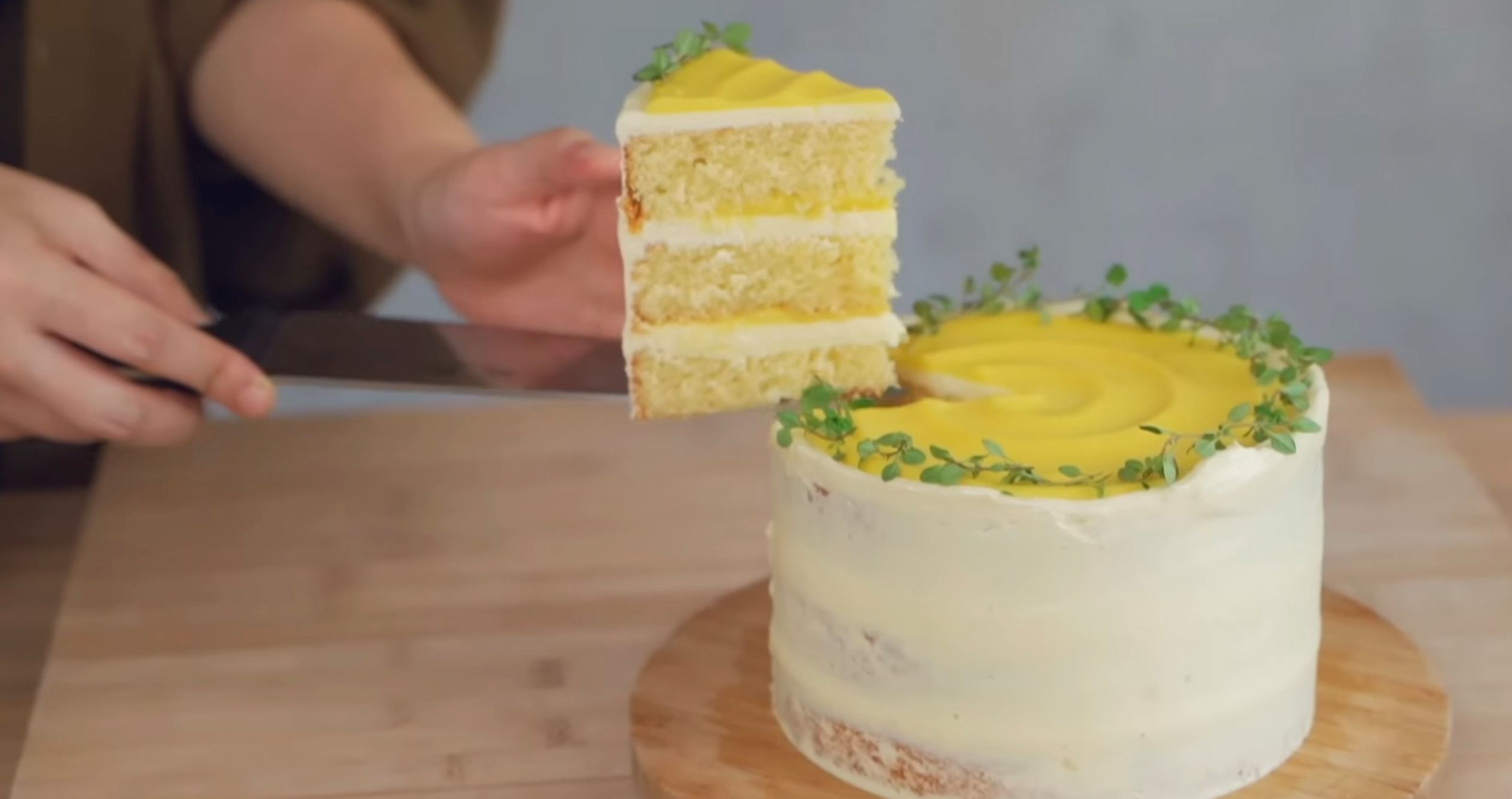 17 Ide Nama Usaha Lemon Layer Cake yang Bikin Brand Kamu Langsung Melejit Viral