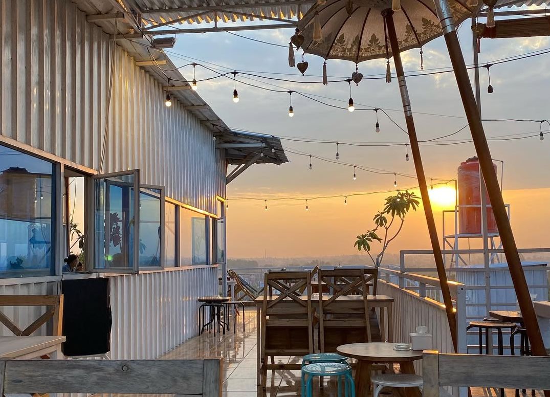 Cari Suasana Baru? Intip Deretan Cafe Rooftop di Jambi dengan Pemandangan Memukau