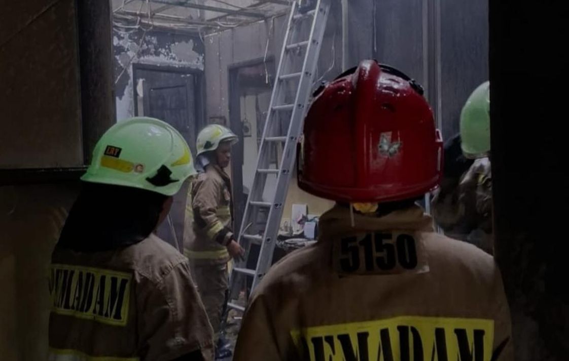 Gudang Katering di Ragunan Ludes Terbakar, Diduga Akibat Korsleting Listrik