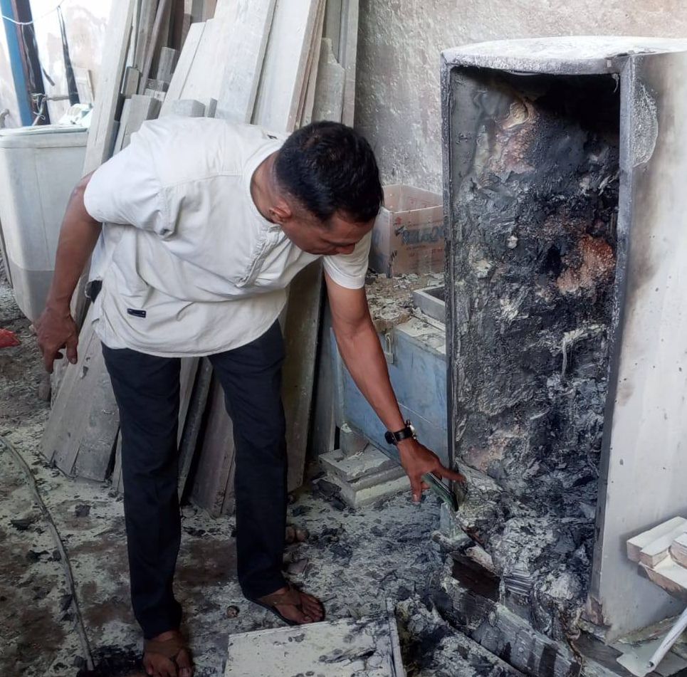 Dugaan karena Puntung Rokok yang Dibuang Sembarangan, Gudang Barang Bekas di Sebatik Terbakar