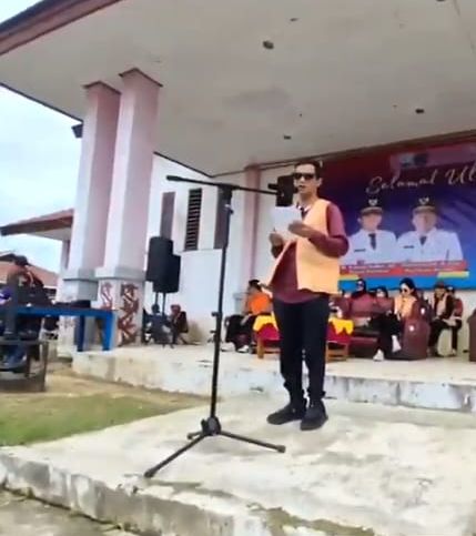 Bupati Nunukan Melepas Pawai Budaya di Krayan