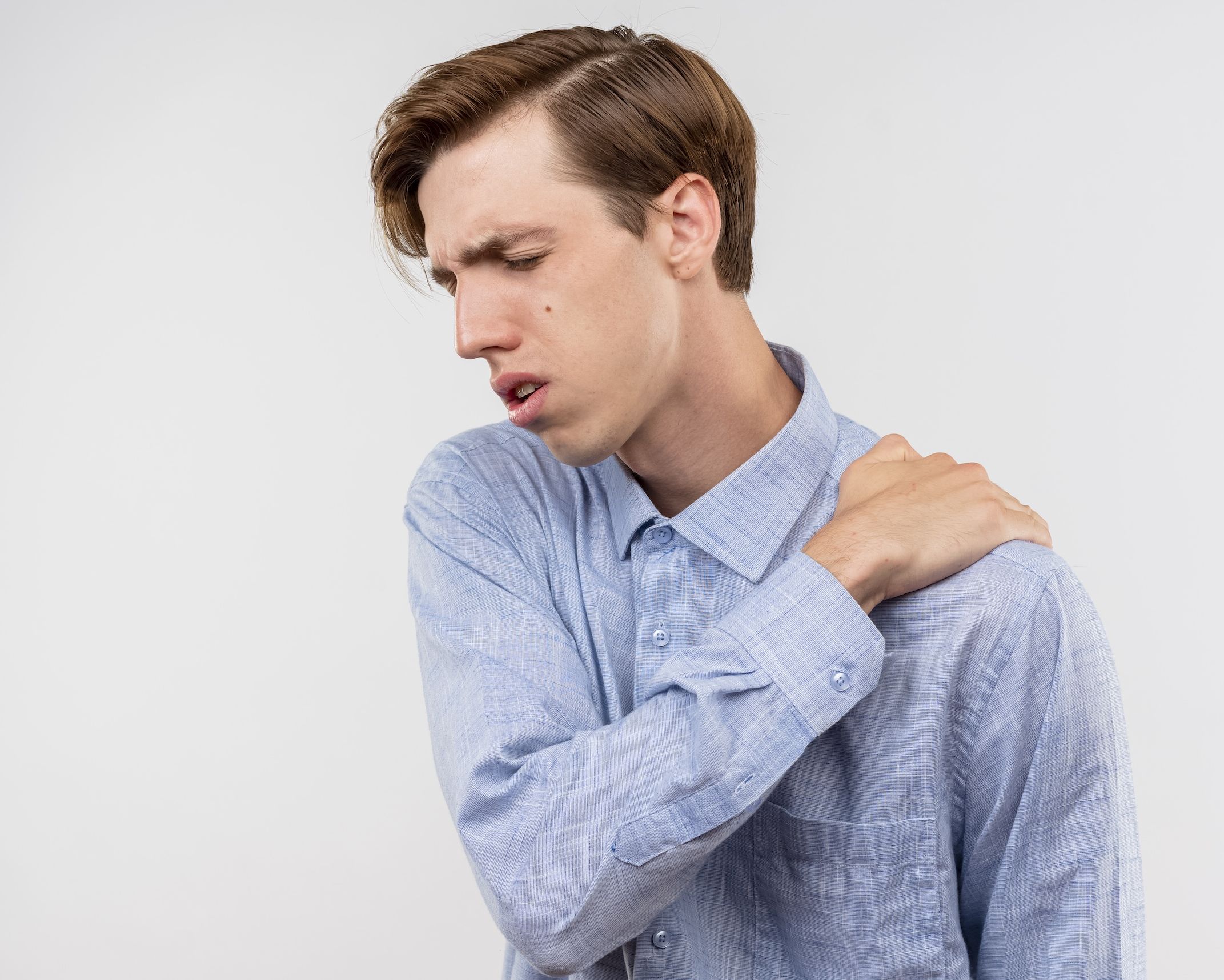 Frozen Shoulder yang Bikin Gerak Terbatas? Ini Penyebab dan Cara Mengatasinya!