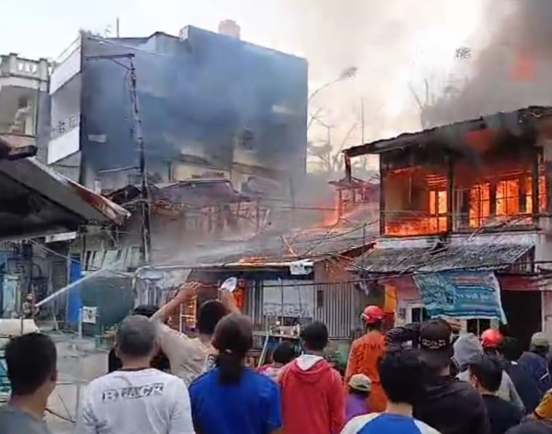 Kebakaran di Sebengkok Tarakan, Habiskan 3 Unit Rumah dan 1 Terdampak
