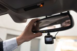 Keuntungan Pasang Dashcam Night Vision di Mobil Saat Ini, Penting Banget untuk Pengemudi Cerdas!