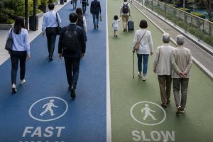 Inovatif! Korea Selatan Uji Trotoar Jalur Cepat dan Lambat untuk Pejalan Kaki
