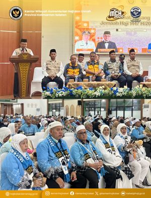 Air Mata Haru Sambut Kloter Pertama Haji Banjarmasin 2026: Soto Banjar Hangat dan Pesan Menjaga Kemabruran