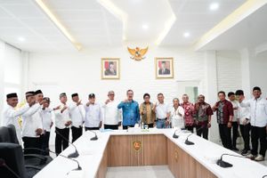 Gubernur Maluku Tegaskan Perizinan Tambang Harus Sesuai Aturan dan Prosedur