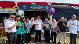 Tinjau Stan LKS-FLS3N 2026, Gubernur Hidayat Arsani Borong Produk dan Motivasi Siswa Babel