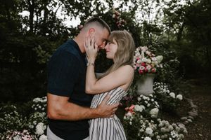 Taylor Swift dan Travis Kelce Resmi Menikah, Tampil Mewah dengan Busana Custom Dior di NYC