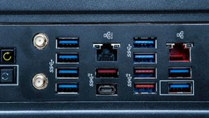 Arti Warna Port USB Charger: Ternyata Ini Alasan Warnanya Beda!