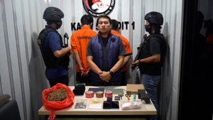 Polda Metro Bongkar Perdagangan Ganja Lewat Medsos, Modusnya Dikemas dalam Kotak Jam