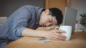 Sering Tidur Larut Malam? Waspadai Kenaikan Tekanan Darah Tanpa Disadari