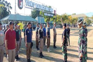 Perkuat Kesiapsiagaan Personel, Satpol PP Buleleng Digembleng Latihan Bersama Yonif Raider 900 SBW