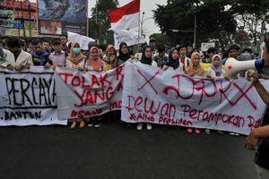 Kronologi Polisi Alami Patah Kaki saat Bertugas Amankan Demo di Depan Gedung DPR RI