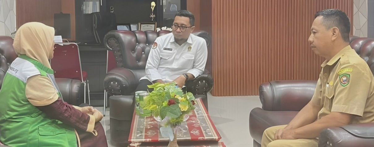 Kakankemenag SBT Jajaki Lanjutan Program Penghijauan Bersama YAKESMA dan Dinas Kehutanan