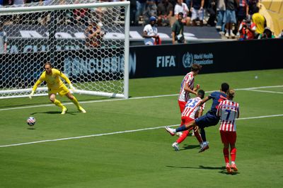 Atletico Madrid Dibantai PSG, Marcos Llorente Keluhkan Cuaca Panas di Amerika Serikat
